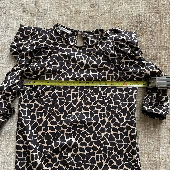 Zara Unique Cut Graphic Satin Blouse, XS - Picture 8 of 10